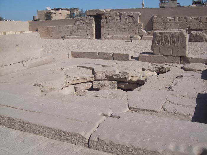 Pozo de absolución en Abydos