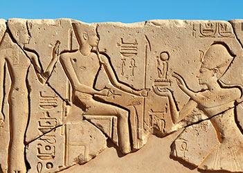 Seti I ofreciendo a Amón y Mut
