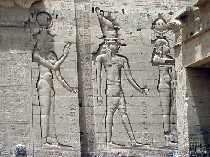Relieve de los Dioses del Antiguo Egipto