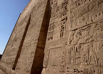 Relieves del Primer Pilón en Medinet Habu