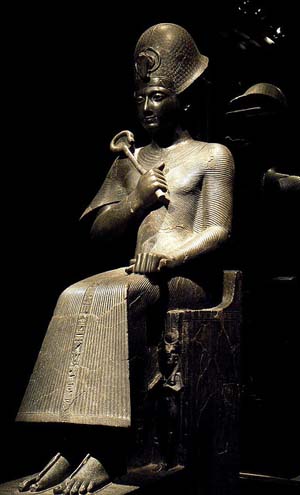 Estatua de Ramsés II