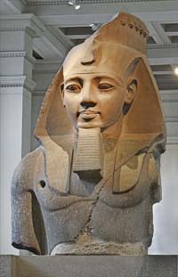 © Jean-Pierre Dalbéra - Busto de Ramsés II