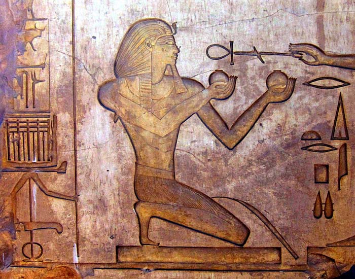 Relieve de Tutmosis II en Karnak